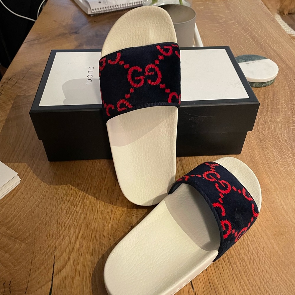 Gucci Terry Women’s Slides Sandals in Navy and Red